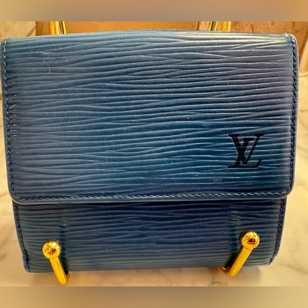 COPY - Blue Epi LV wallet used